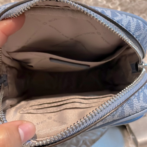 Michael Kors Jet Set Travel Signature PVC Medium Logo Chain Crossbody Flight Bag - Picture 4 of 5